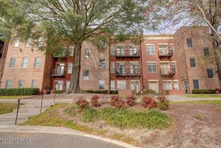 715 N 4th Street Apt 302, Wilmington, NC 28401