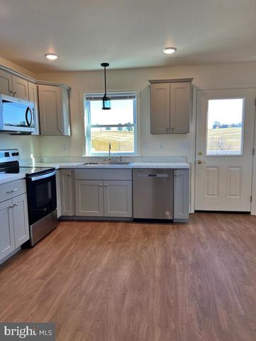 565 BACON RD, Red Lion, PA 17356