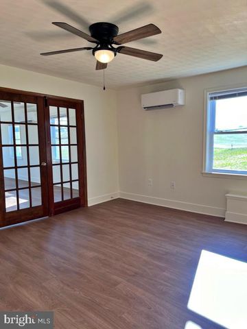 565 BACON RD, Red Lion, PA 17356