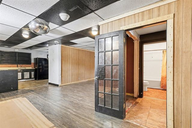 1259 E Apple Avenue, Muskegon, MI 49442