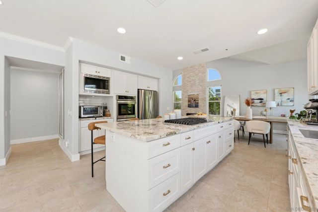 5140 Via Avante, San Diego, CA 92130