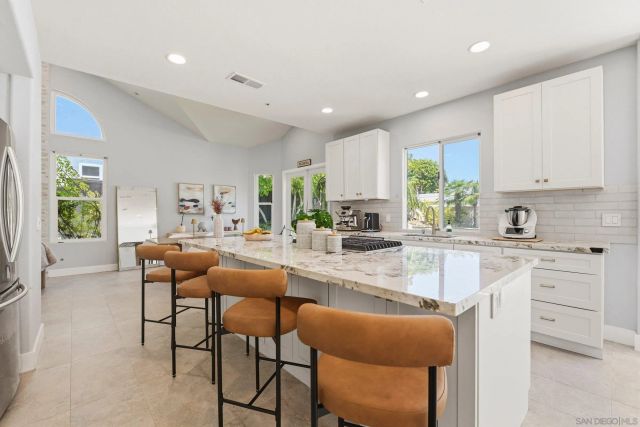 5140 Via Avante, San Diego, CA 92130