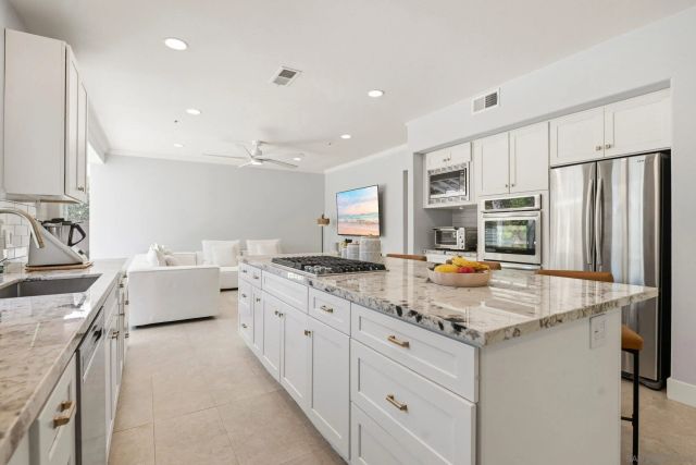 5140 Via Avante, San Diego, CA 92130