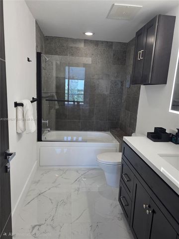 3029 NE 188th Street 819, Aventura, FL 33180