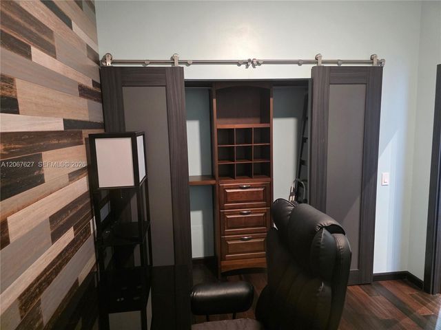 3029 NE 188th Street 819, Aventura, FL 33180