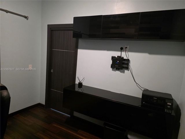 3029 NE 188th Street 819, Aventura, FL 33180