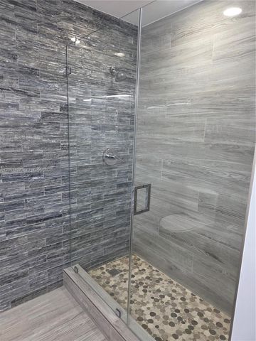 3029 NE 188th Street 819, Aventura, FL 33180