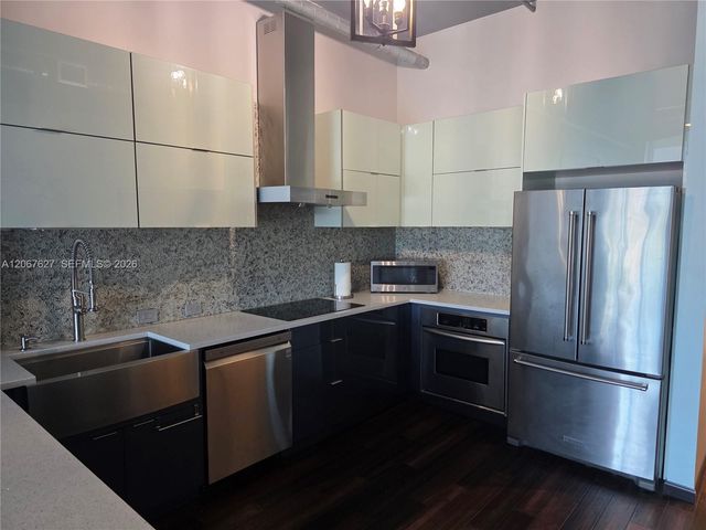 3029 NE 188th Street 819, Aventura, FL 33180