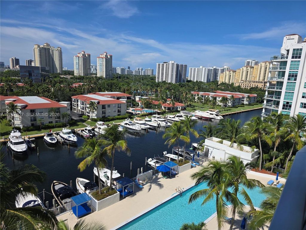 3029 NE 188th Street 819, Aventura, FL 33180