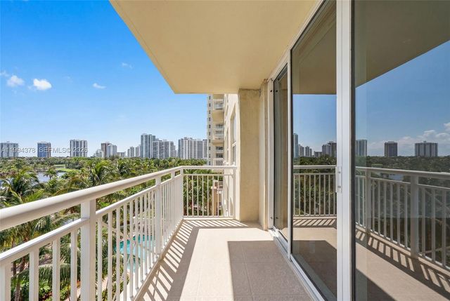19501 W Country Club Dr 602, Aventura, FL 33180