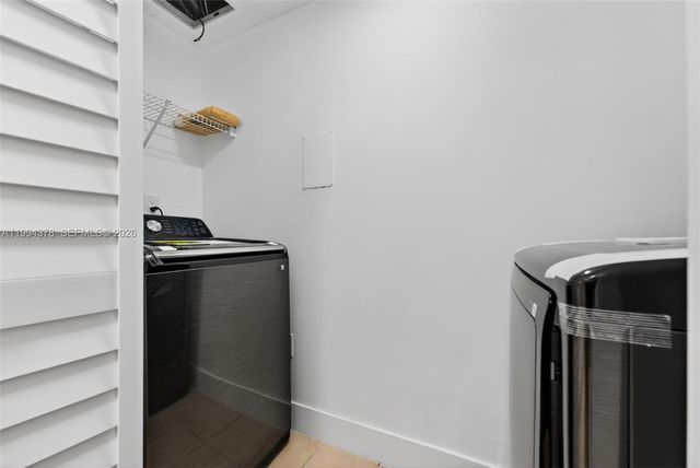 19501 W Country Club Dr 602, Aventura, FL 33180