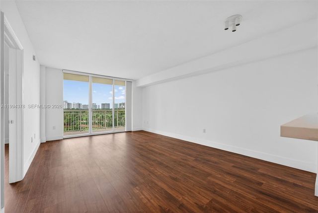 19501 W Country Club Dr 602, Aventura, FL 33180