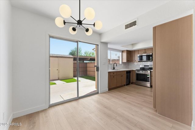 6736 S RITA Lane, Tempe, AZ 85283