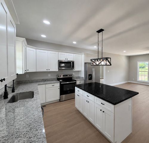 784 Halls Mill Rd, Shelbyville, TN 37160