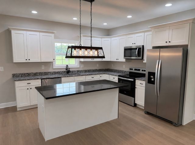784 Halls Mill Rd, Shelbyville, TN 37160