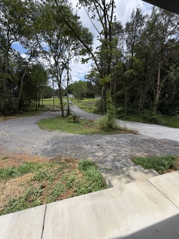 784 Halls Mill Rd, Shelbyville, TN 37160