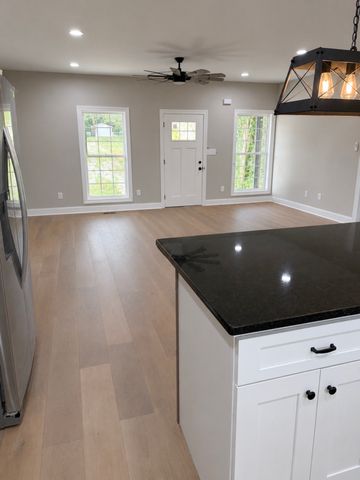 784 Halls Mill Rd, Shelbyville, TN 37160