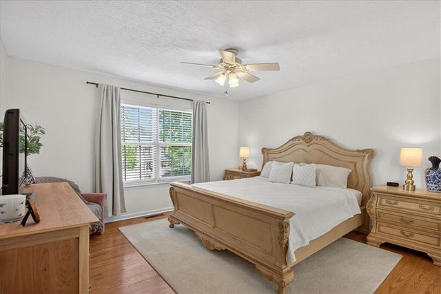 1054 River Plantation Drive, Woodstock, GA 30188