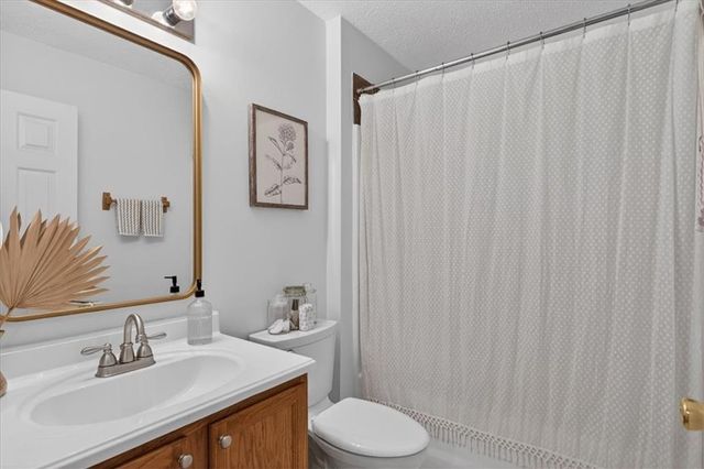 1054 River Plantation Drive, Woodstock, GA 30188