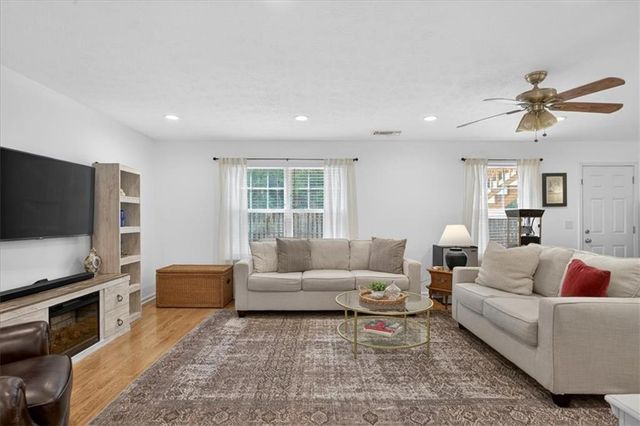 1054 River Plantation Drive, Woodstock, GA 30188