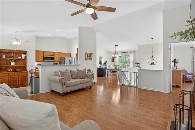 1054 River Plantation Drive, Woodstock, GA 30188