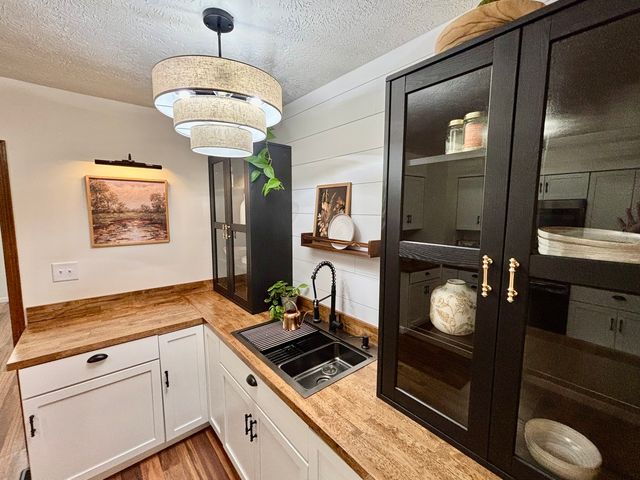 112 Donoho Drive, Salem, IL 62881