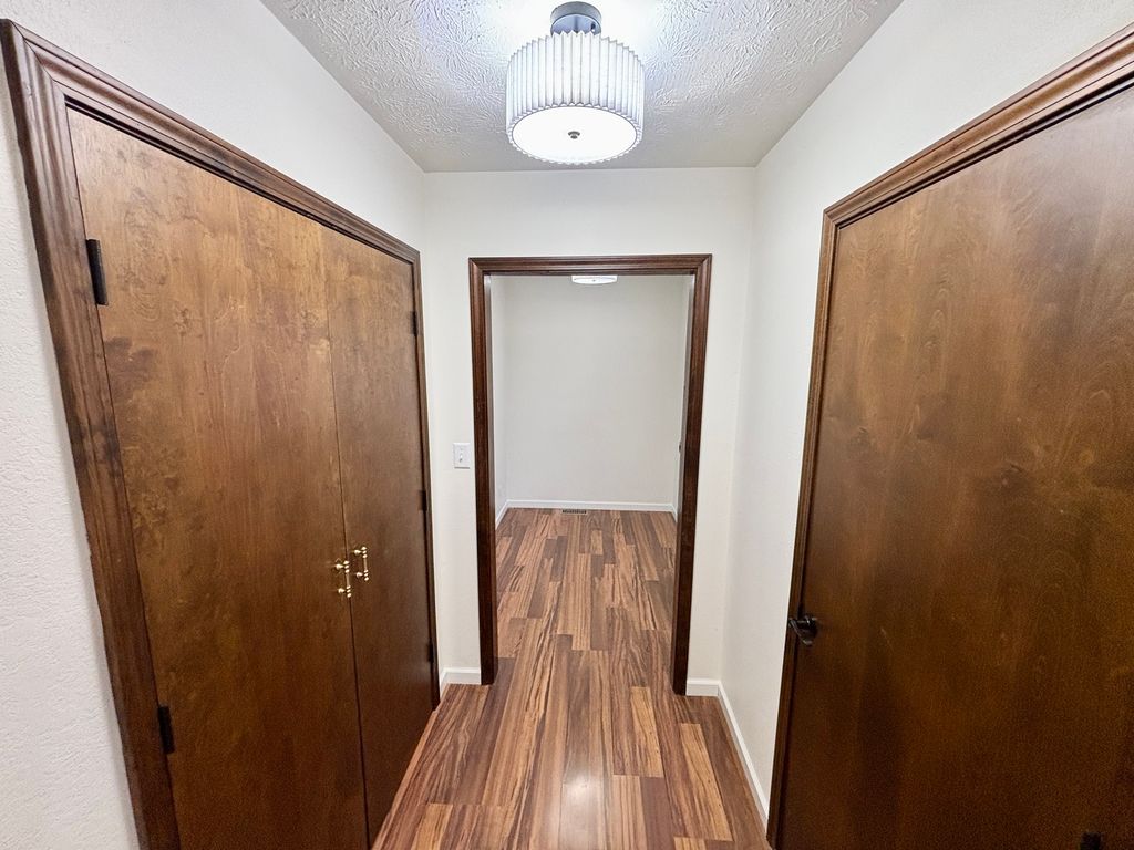 Image 21 of property listing at 112 Donoho Drive, Salem, IL 62881
