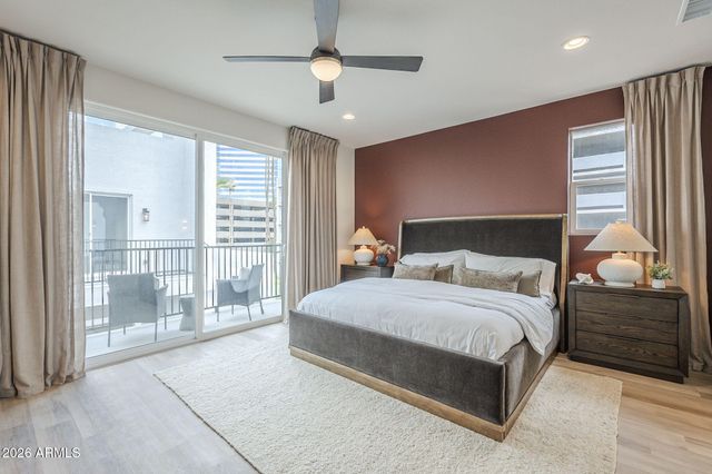 111 W HOLCOMB Lane, Phoenix, AZ 85003