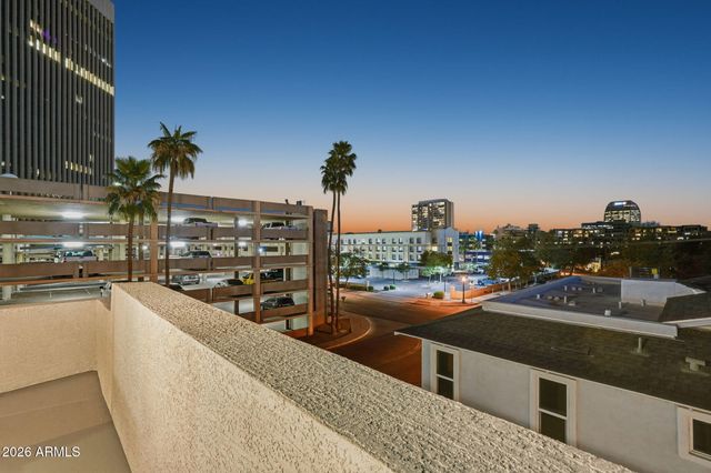 111 W HOLCOMB Lane, Phoenix, AZ 85003