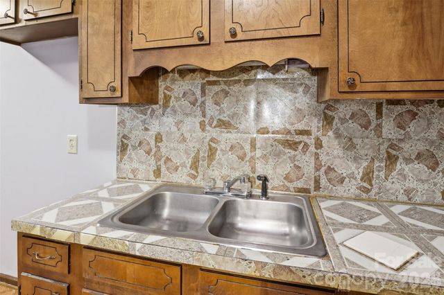 141 Glenwood Drive E, Rock Hill, SC 29732