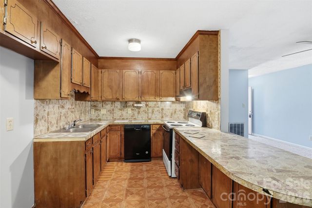 141 Glenwood Drive E, Rock Hill, SC 29732