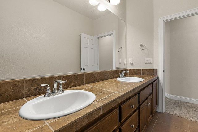 7801 Cordially Way, Elk Grove, CA 95757