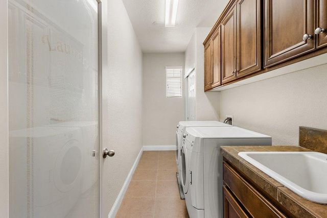7801 Cordially Way, Elk Grove, CA 95757