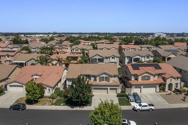 7801 Cordially Way, Elk Grove, CA 95757