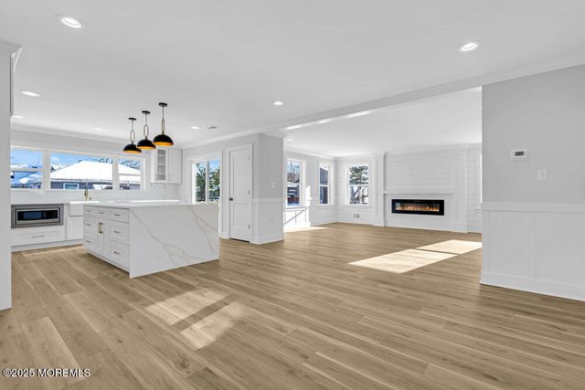 420 New Jersey Avenue, Pine Beach, NJ 08741