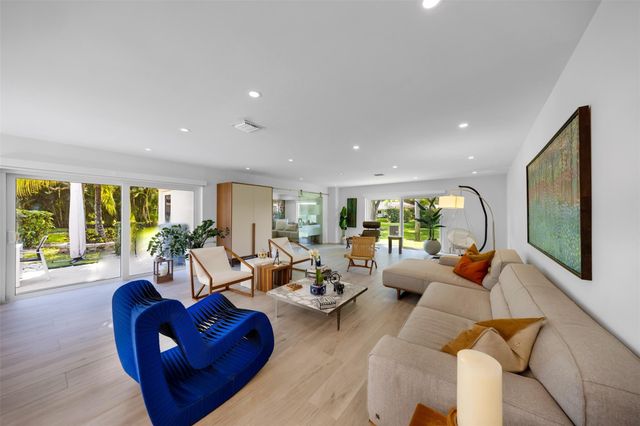 902 Cypress Grove Drive 902, Pompano Beach, FL 33069