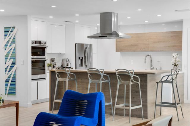 902 Cypress Grove Drive 902, Pompano Beach, FL 33069