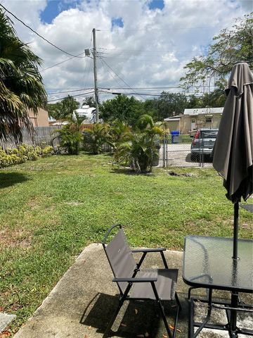 1913 Harding St, Hollywood, FL 33020