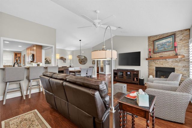 605 SANDLAKE COURT, Mount Dora, FL 32757