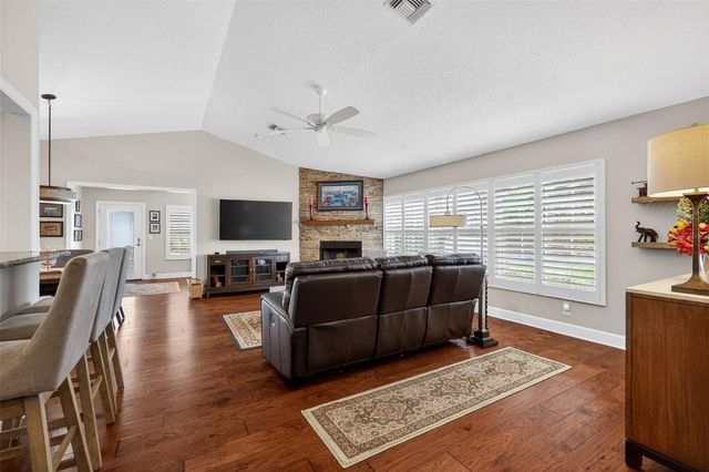 605 SANDLAKE COURT, Mount Dora, FL 32757