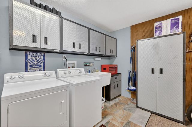 605 SANDLAKE COURT, Mount Dora, FL 32757