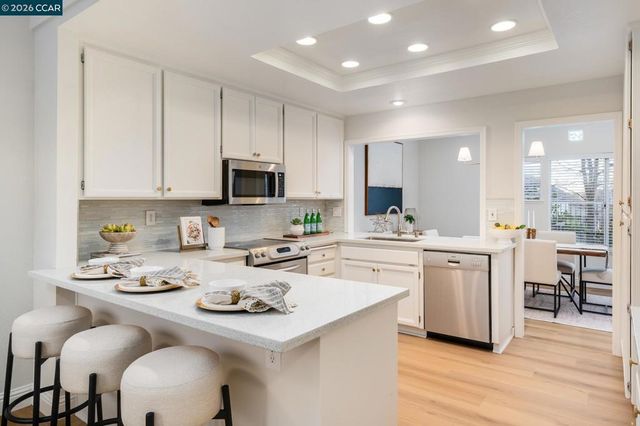 6199 6199 Lakeview Cir, San Ramon, CA 94582