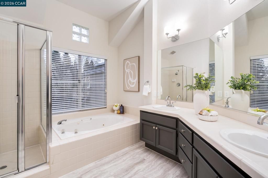 Image 19 of property listing at 6199 6199 Lakeview Cir, San Ramon, CA 94582