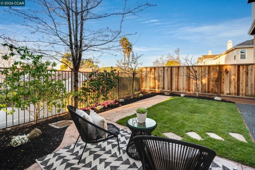 Image 25 of property listing at 6199 6199 Lakeview Cir, San Ramon, CA 94582