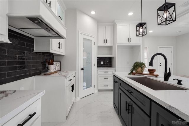 2321 Cardinal Drive, Weslaco, TX 78596