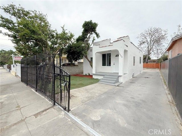 1643 E 115th Street, Los Angeles, CA 90059