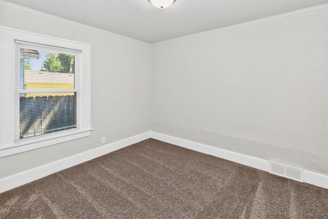 3203 7th Street, Des Moines, IA 50313