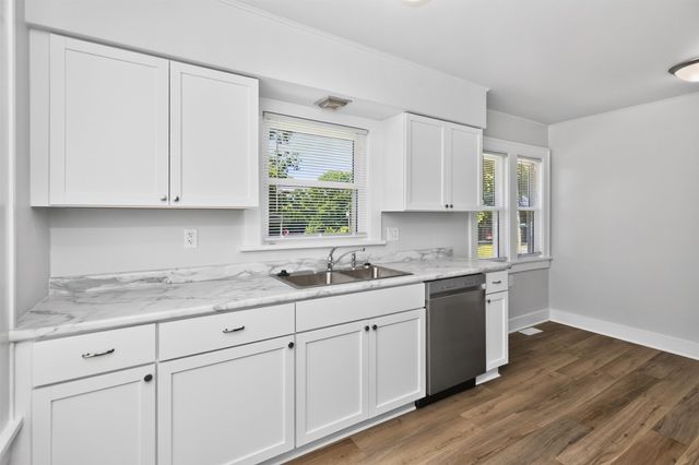 3203 7th Street, Des Moines, IA 50313