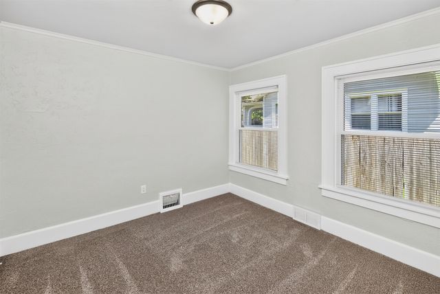 3203 7th Street, Des Moines, IA 50313
