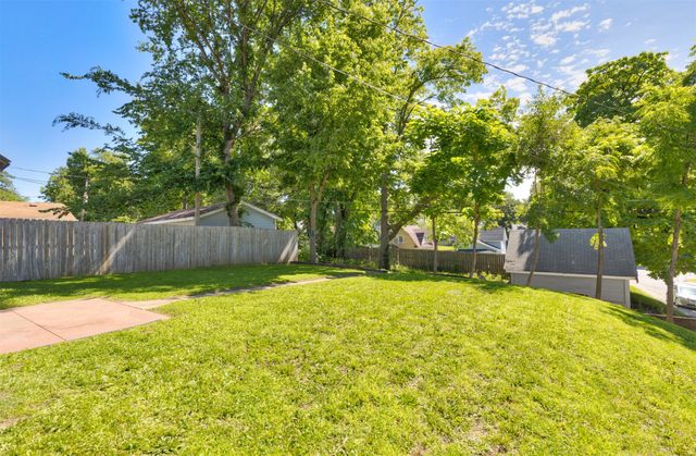 3203 7th Street, Des Moines, IA 50313